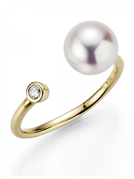 Open Akoya pearl ring with diamond